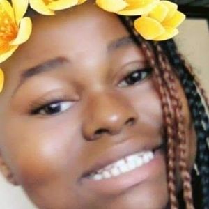 Meet your Posher, Corinne